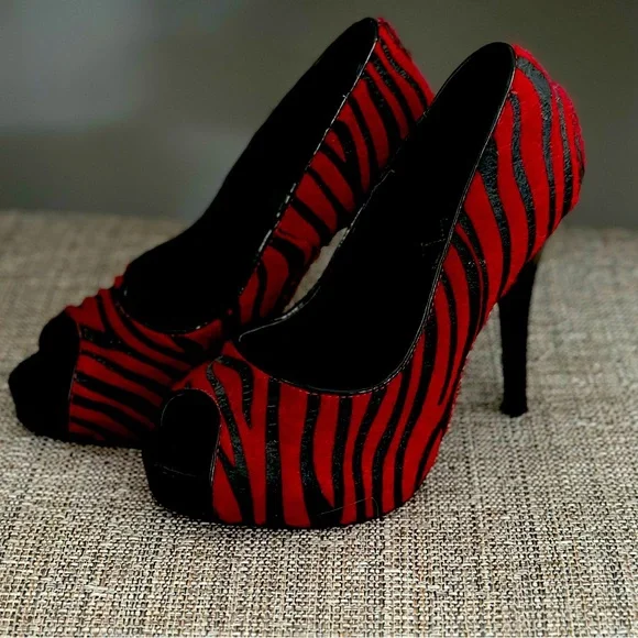 Heels - Picture 1 of 1